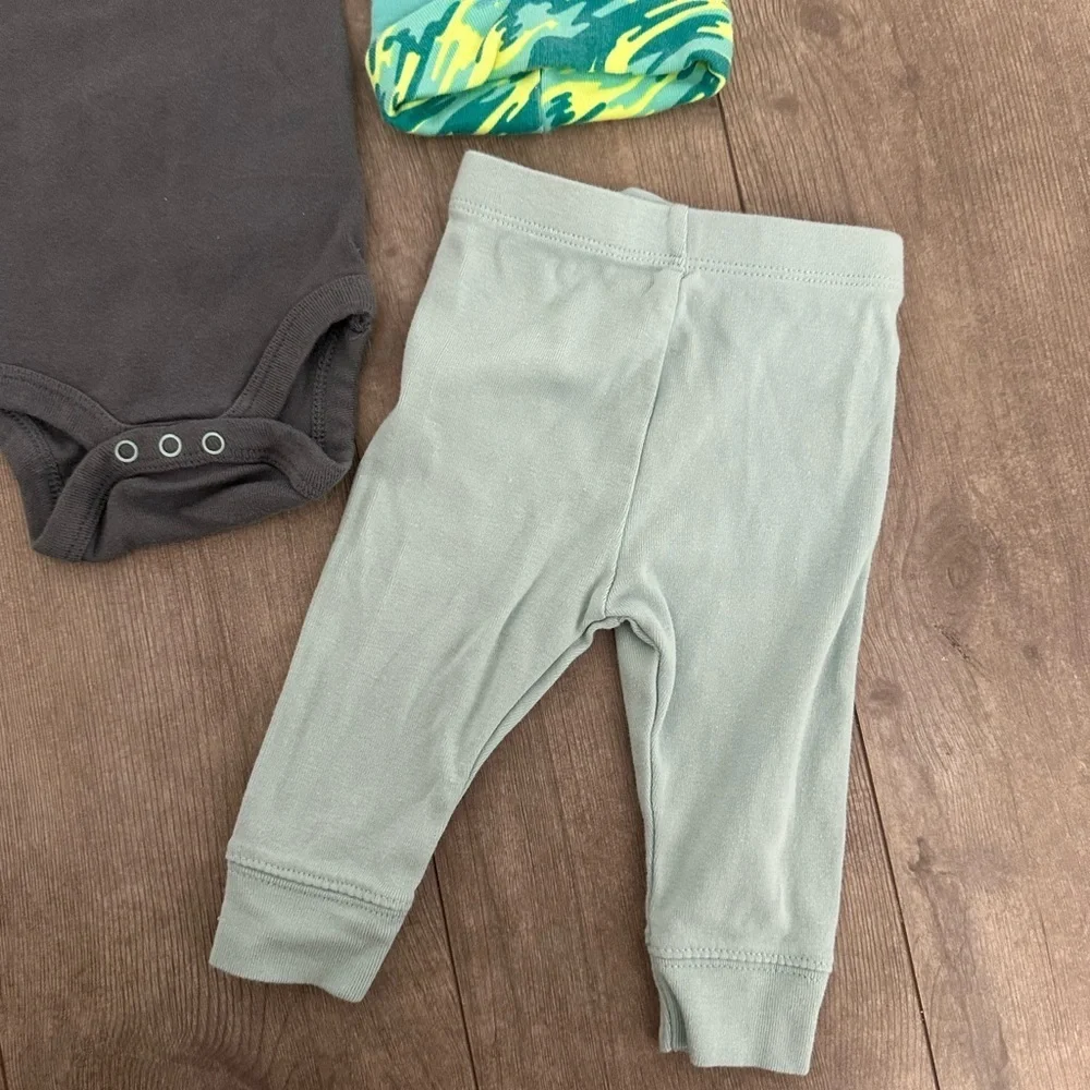 Nike & Cloud Island 0-3 Month Baby Boy three piece matching outfit set